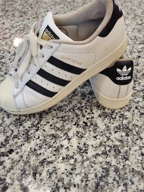 adidas Womens Sz 5.5 Superstar Sneakers - White & Black
